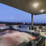 Βίλα Chillax
